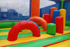 parc gonflable western jeux activites